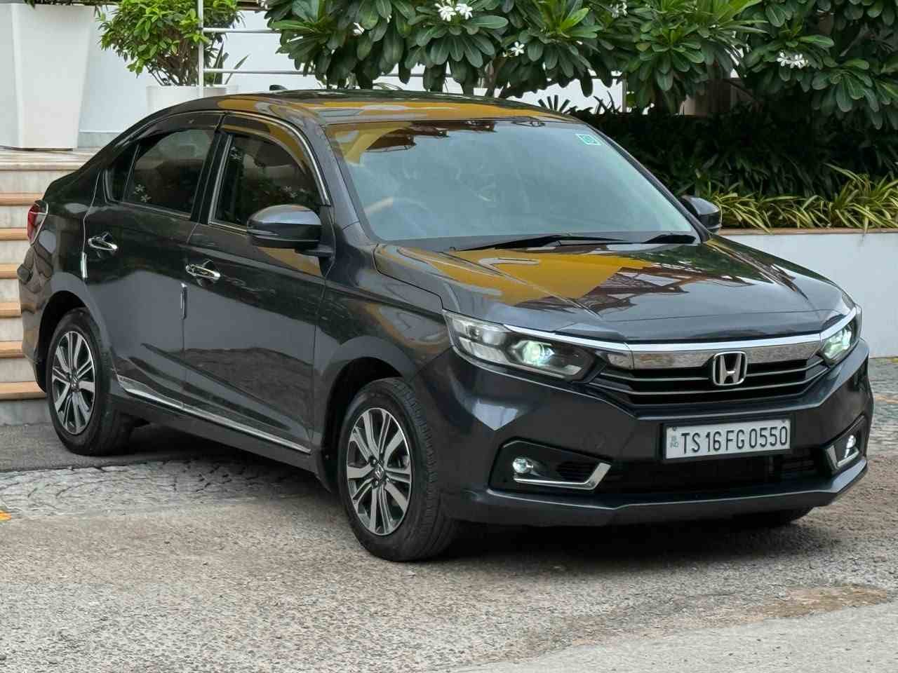 Honda Amaze VX CVT 2022 - Image 5